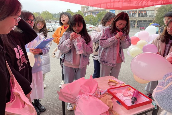 111635393b4645da84ac66e1b3d91e8f.jpg zzz.jpg