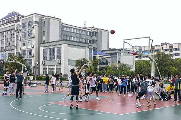 f8dc83c419e44ae28f8ef417addbc553.jpg 5E486EA65B1DF849551D090868B4F81A.jpg