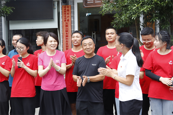 823fc047c33147beab0bc254924b6f31.png 三下鄉(xiāng)47.png