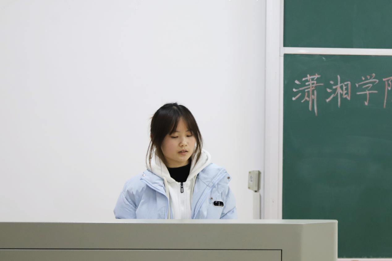 4f5abd2186b6424d87b5663877f64d5e.png 4f5abd2186b6424d87b5663877f64d5e.png