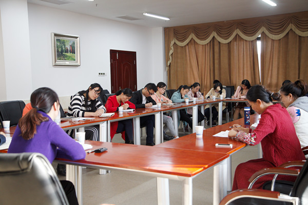 1509541631181664.jpg 瀟湘學(xué)院黨日活動3_副本.jpg